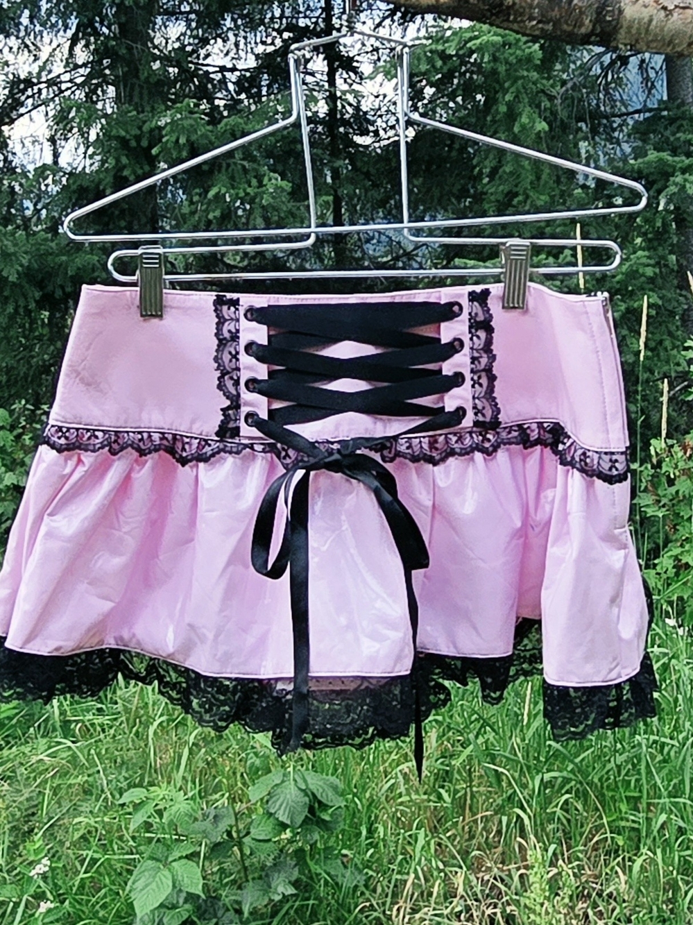🕸Widow🕸 Dolls Kill Pink The Cake Topper Vinyl Mini Skirt